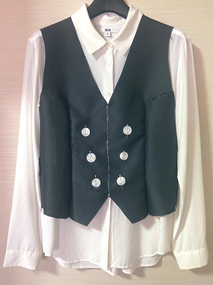 ユキト 相互フォロワー限定コンビニプリントのお知らせ Twstの制服などに使えるダブルボタンのベストの型紙 Lサイズ のセブンネットプリント始めました ネットプリント番号が知りたい相互さんはこちらのツイートにリプライ頂けましたら Dmにて諸