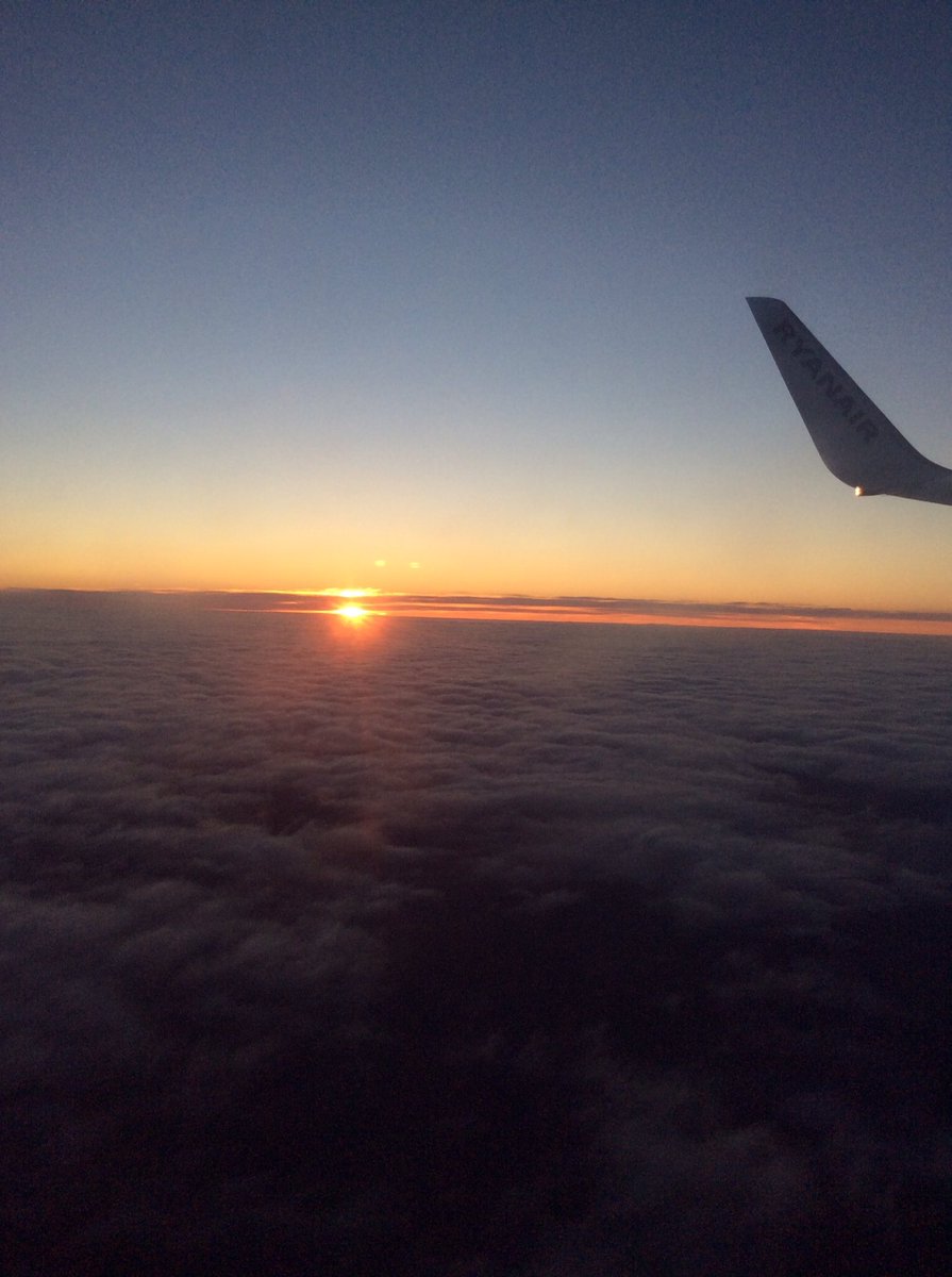 georgiopoulis's tweet photo. #kalimera one day in the future the sunrise will be viewed again from up there #flytocrete #Georgiopoulis #flytogreece https://t.co/o4bue53ye8