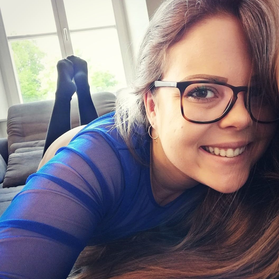 TW Pornstars - Lea Lovebird - Top 1.5% 💙🤍. Twitter. ‼️Nochmal zu Erinnerung! Heute von 14-20 Uhr