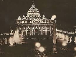 ocdcuria's tweet photo. 17 maggio 1925. Canonizzazione di Santa Teresa di Gesù Bambino! https://t.co/r6RBjtOuRj