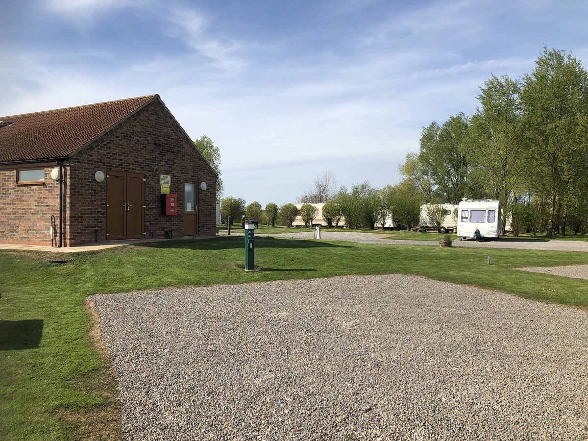 Parklands_CC's tweet photo. Grass all cut again today maintenance must go on. @Parklands_CC #staysafe https://t.co/EEocLo2Oik