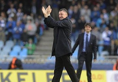  John Aldridge    Aldo retained a place in the hearts of the fans, which was clear when he returned to San Sebastián in 2015!The fans gave him an ovation and the club honoured him with a shirt His former team-mates also wanted to catch up! #LLL