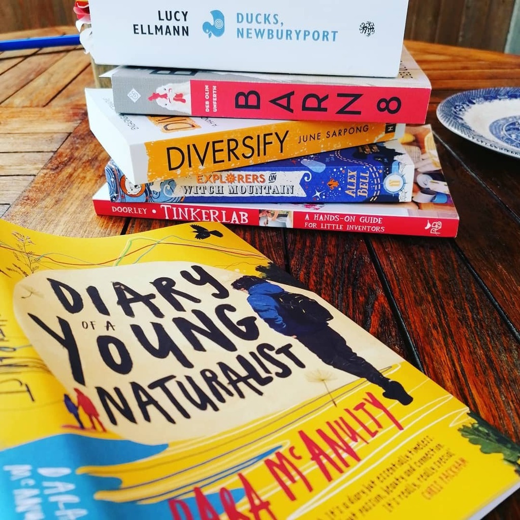 NinjaBookBox's tweet photo. The contents of my brain this morning.
#weekendreads #weekendreading #sundayvibes #sunday #amreading #currentreads #currentlyreading #sundaymorning #ithinkthereforeiread #books #lovebooks #bookbrain https://t.co/dqUTjx5lS7 https://t.co/hgxzLer8wK