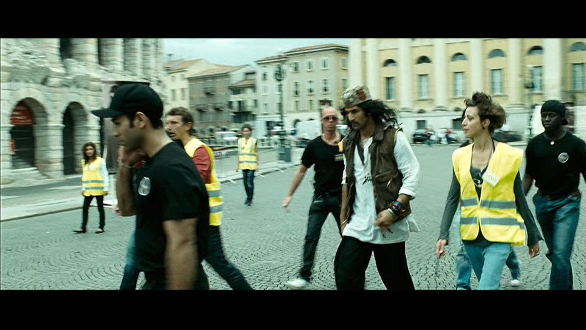In Verona, Italy, Jordon is smashed and chased by the band of guys from the purpose we do not know. It is again, preparing the audience for the ride it would be. And Katana bhai is shown in a small shot, and Look at Ranbir in Pic 4, we knew now it is going to be a revelation.