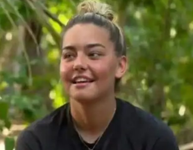 Yattara'nın #Survivor2020 açıklaması ;

- Survivor'da bu sezonki şampiyonluk adayın kim?

Güzel yarışma ve program. Her gece izliyorum, takip ediyorum. Şampiyonluk adayım Sercan'dı ama kötü performans gösterdi. Ama şu an favorim Aycan. Futbolcunun şampiyon olmasını istiyorum.