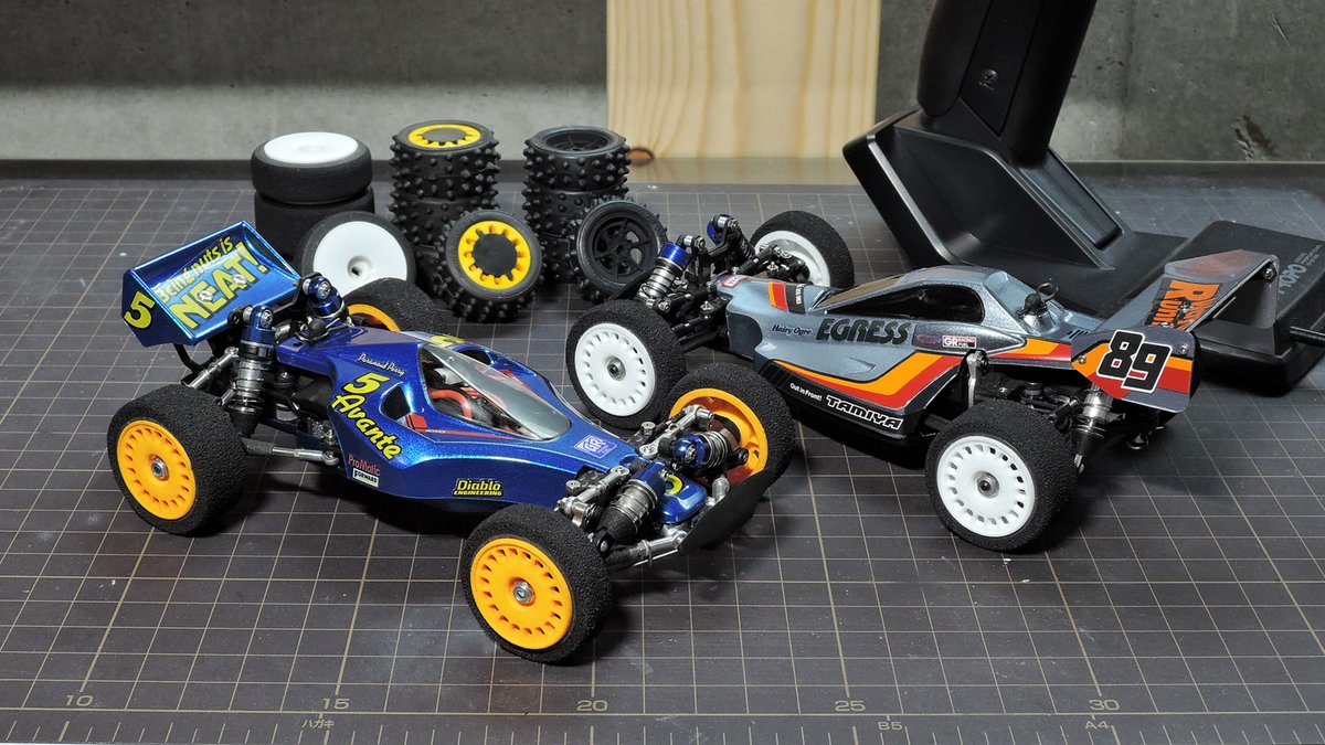 ミニッツバギー ミニ四駆ボディ モンスタータイヤ（ほぼ新品‼️）