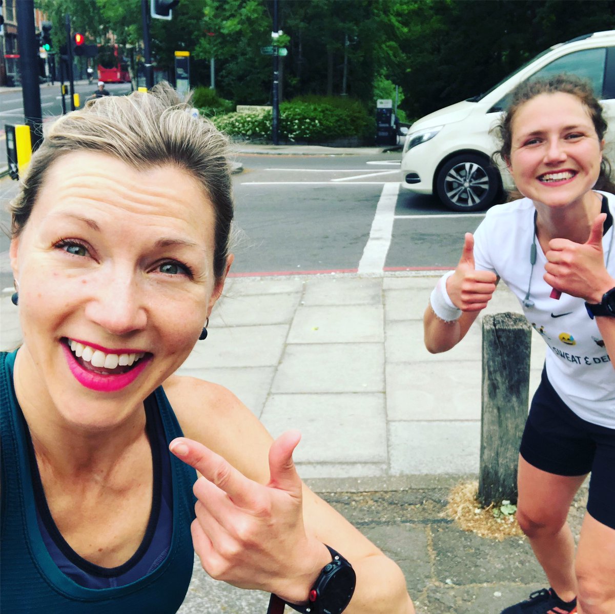 LDrako8's tweet photo. Virtual team run this morning, all wearing lipstick, in aid of the Eve Appeal #GetLippy Donations welcome https://t.co/pDwYhm8KOK https://t.co/sgd4gpUr6I