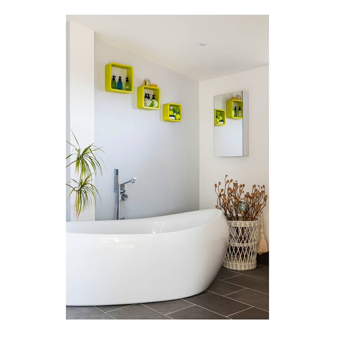 modelprojectsuk's tweet photo. Mersea Island New Build.. 🏡🏡
.
#modelprojects #creatingbeautifulhomes #architecturaldesign #architecture #design #modern #moderninterior #interiors #interiordesign #interior123 #bathroom #bathroomdeisgn #modernbathroom #london
 #housedesign #houseplans #interiorlovers #interior https://t.co/rIFr6nivoT