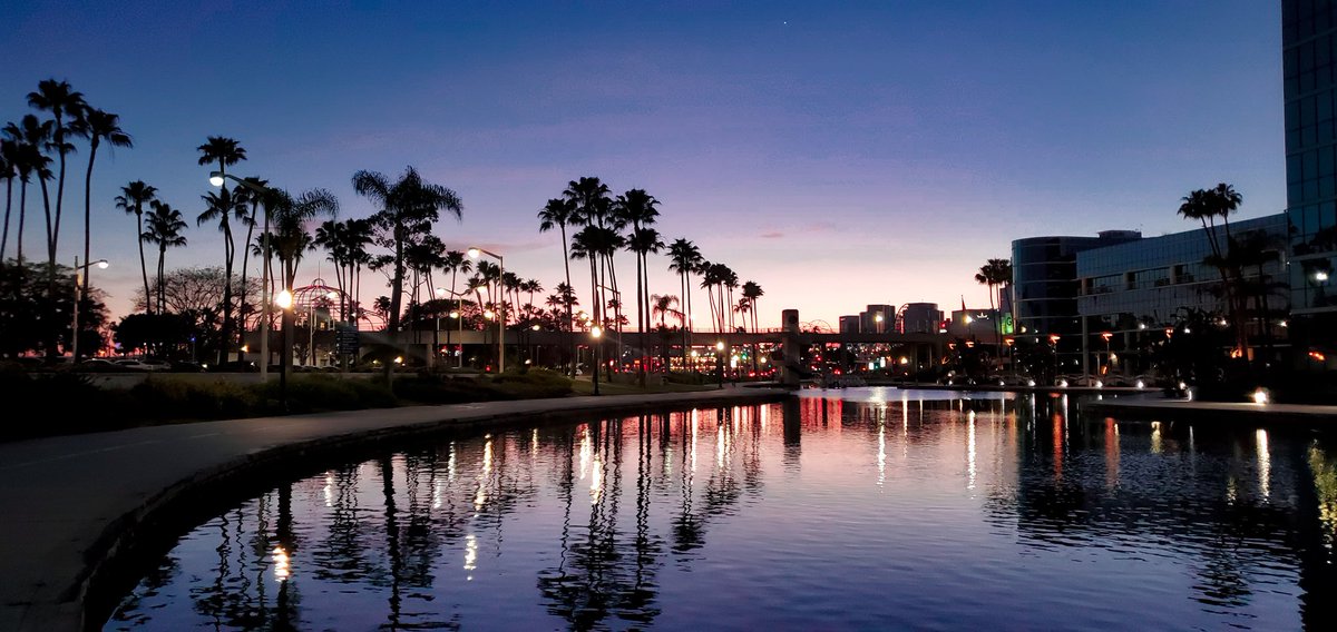 vproc2's tweet image. Some times you catch a view during your bike rides. Fuck it, let's go for some local beer run while you're at it.

#LongBeach #LosAngeles #gamer #twitch