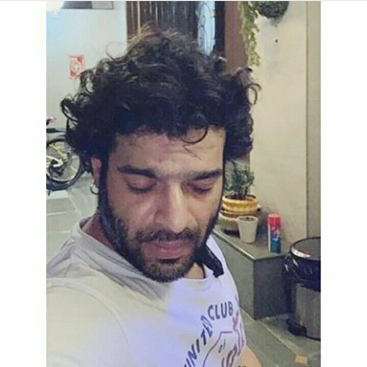 Arr8421's tweet photo. Koi Balak ke baal kaato 😂😉
.
#KaranPatel #KKK10 #KhatronkeKhiladi10 #kingoftelevision #bestactor #KPinFearFactor
#ramankumarbhalla #yehhaimohabbatein #yhm https://t.co/FJcxxgSqah
