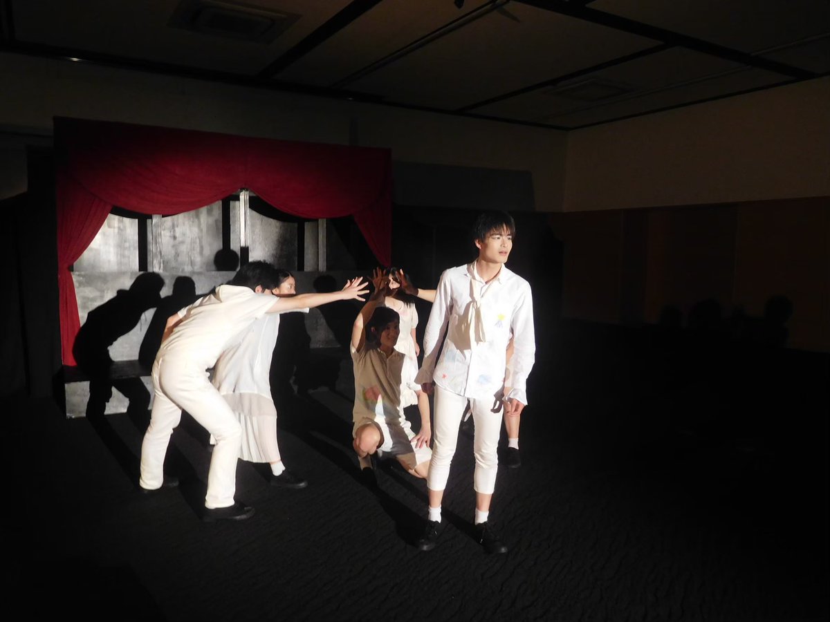 2022guidance's tweet photo. 表現系サークルの演劇部を紹介します！😆

「男女問わず7名」募集中！✨

演劇部ではまだ���だサークル員を募集しています！
未経験の人でも大丈夫！真面目にサークル活動しつつ楽しみたい人、大学生活で何か真剣に取り組みたい人にはとてもオススメです👍 https://t.co/r1HaMgMAKN
