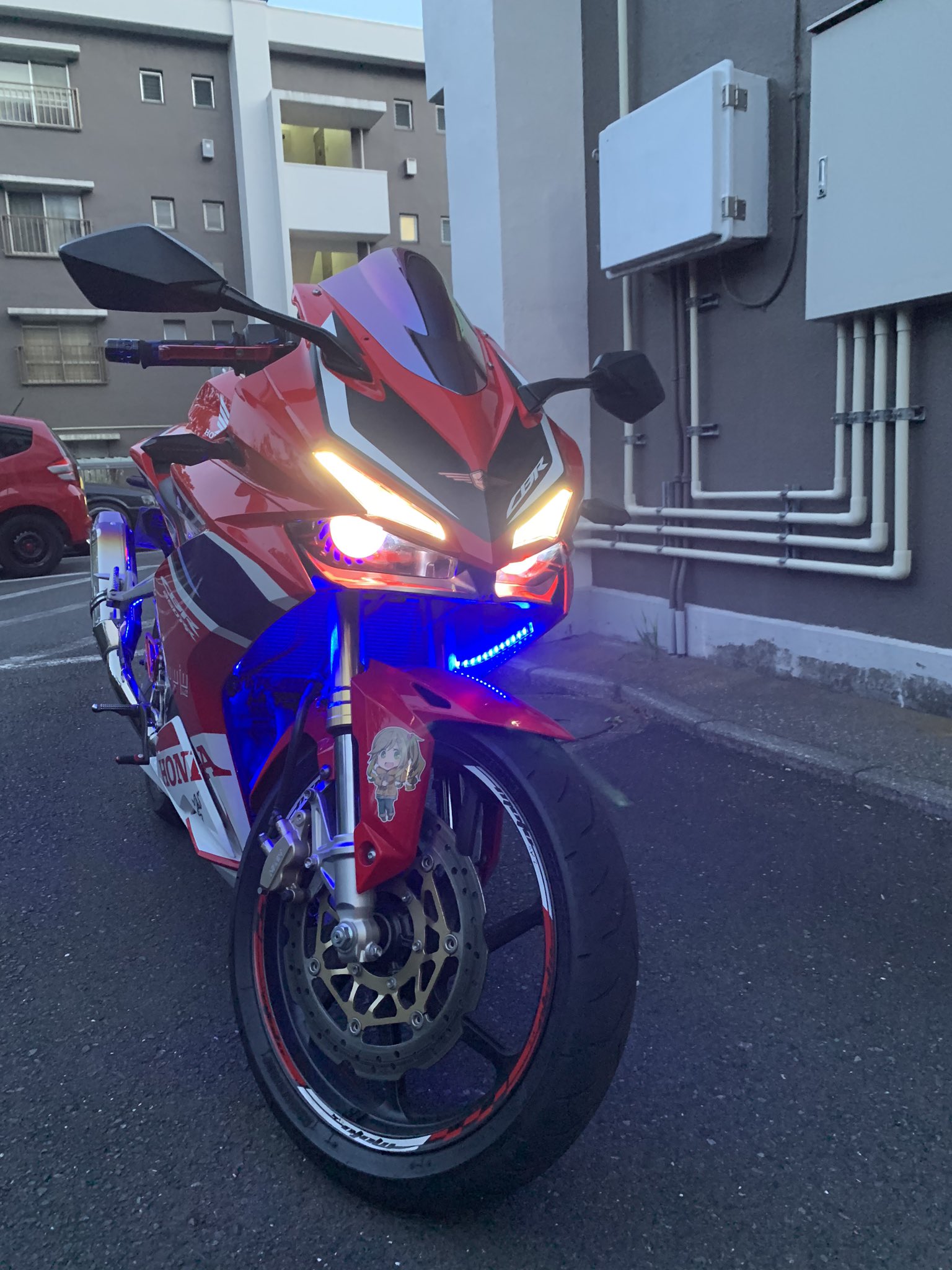 CBR 250RR MC22 カスタムヘッドライト H4プロジェクターLED付