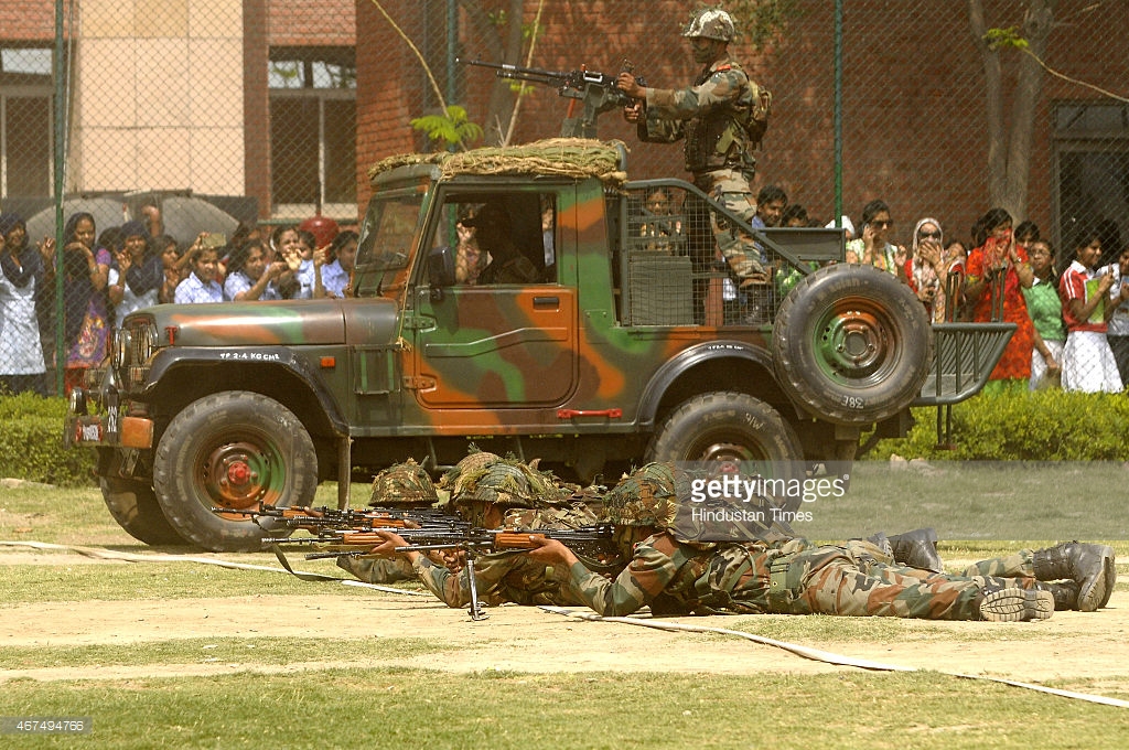 Aditya_G_Social's tweet photo. 8. Another iconic jeep - the @MahindraRise #MM550. https://t.co/tUfwZm7Y8c