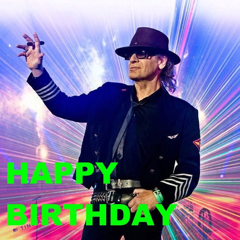 Happy 74 lieber Udo, nur das Beste für Dich, vor allem Gesundheit! Erhalte dir all deine Panikpower,
lass dich feiern und rocke weiter bis ans Ende der Zeit. Im nächsten Jahr sehen wir uns wieder &amp; lassen es richtig krachen 🥂🍀🍾🎩😎🖖 <a href="/udolindenberg/">Udo Lindenberg</a> #Happy74  #udolindenberg