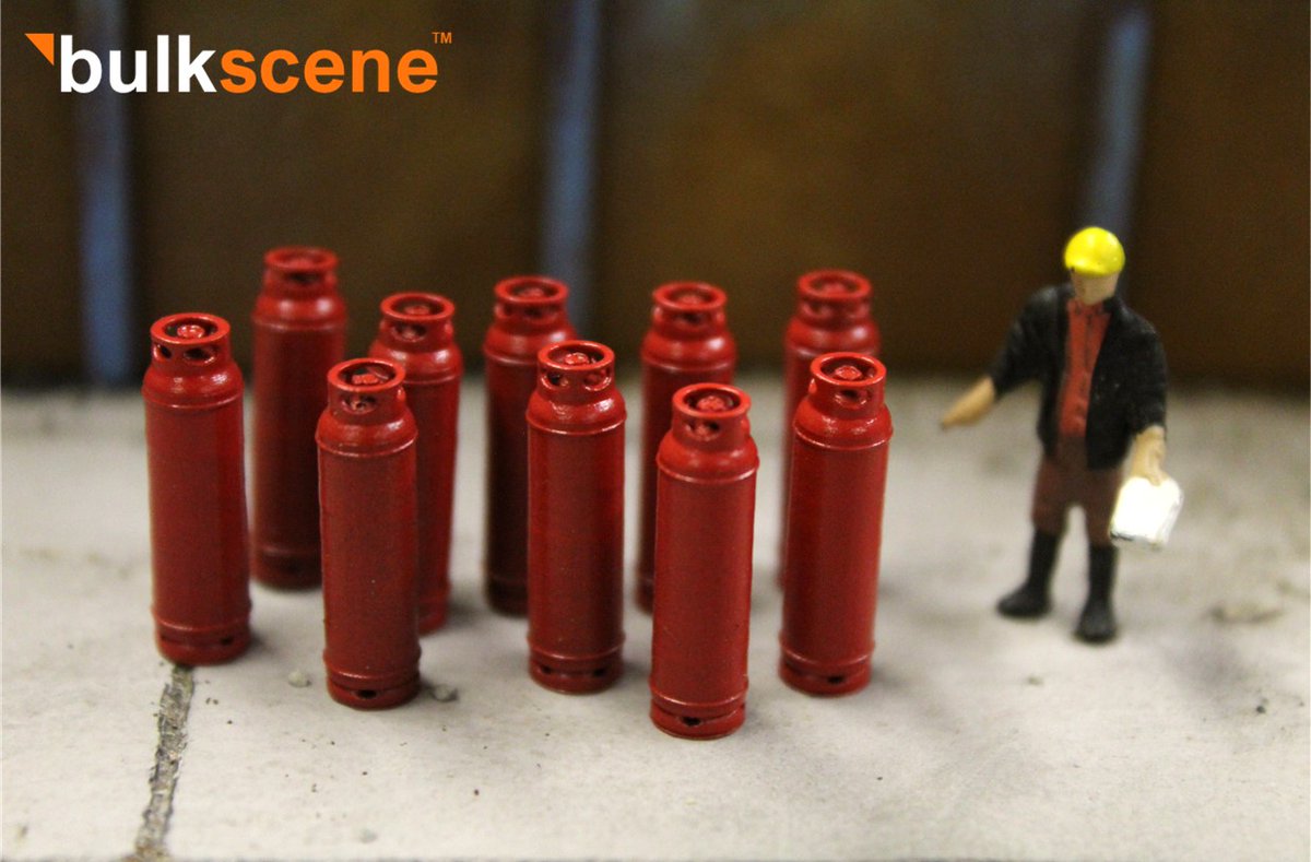 PACK OF 10 OO GAUGE 1//76 BULKSCENE BLUE SMALL GAS BOTTLES MODELS