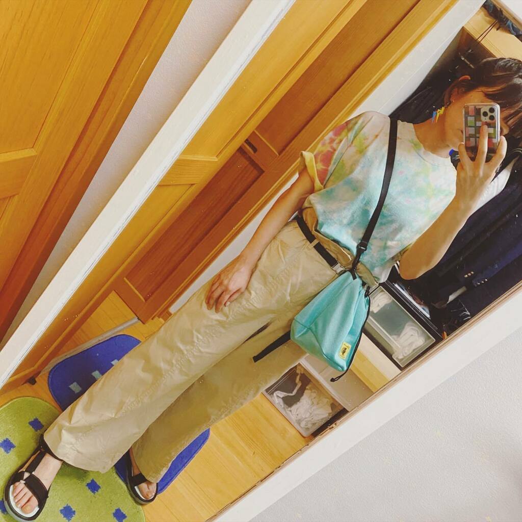 blackcatpurple's tweet photo. ライブに行きたいんじゃ。
#ootd
#タイダイTシャツ
#ablens
#nakameguro
#久しぶりにお店で買った https://t.co/CJpOYTPZio https://t.co/C1L8TRjNuo