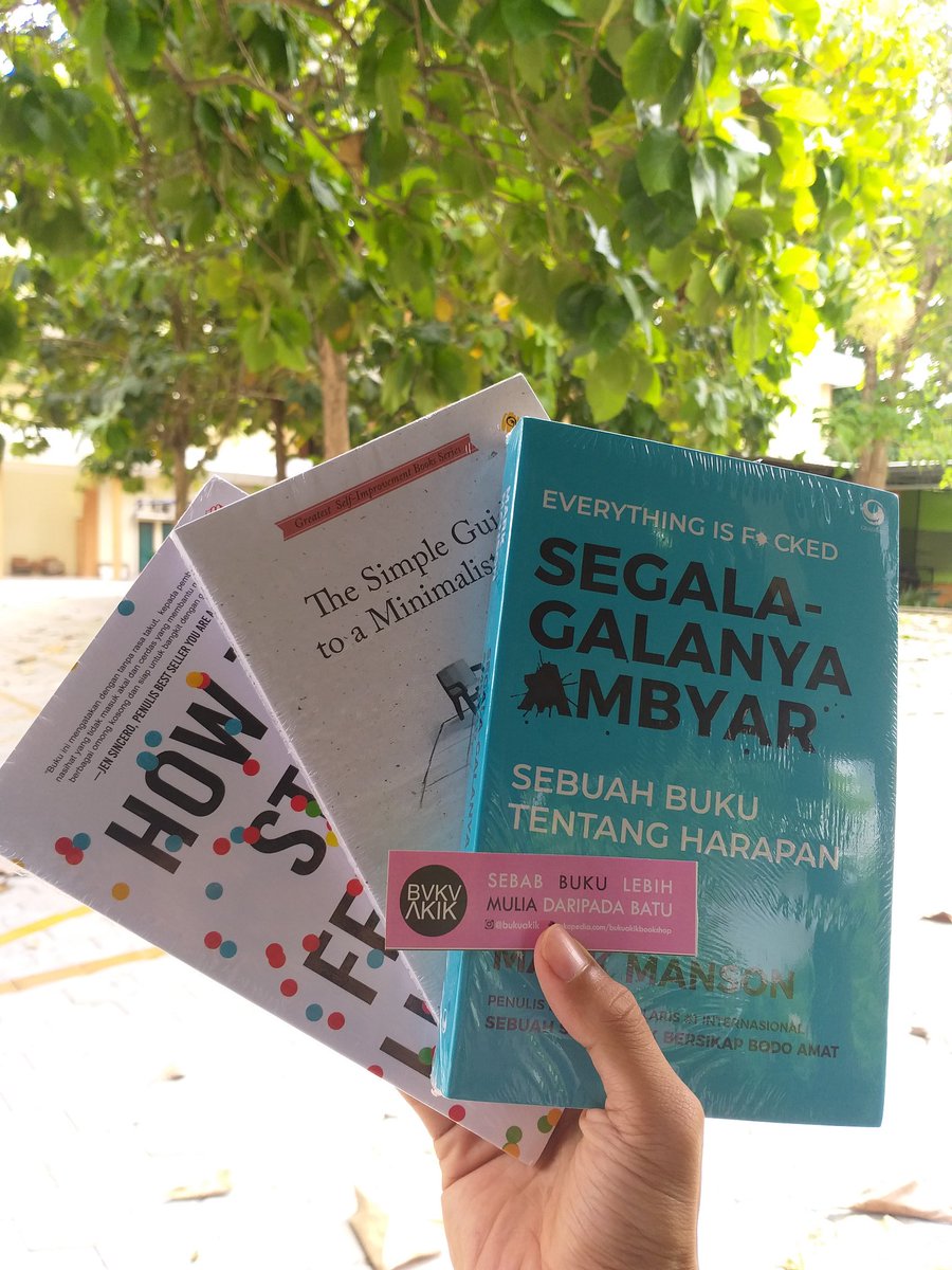 _pujamada's tweet image. #selamatharibukunasional 🤓🔥