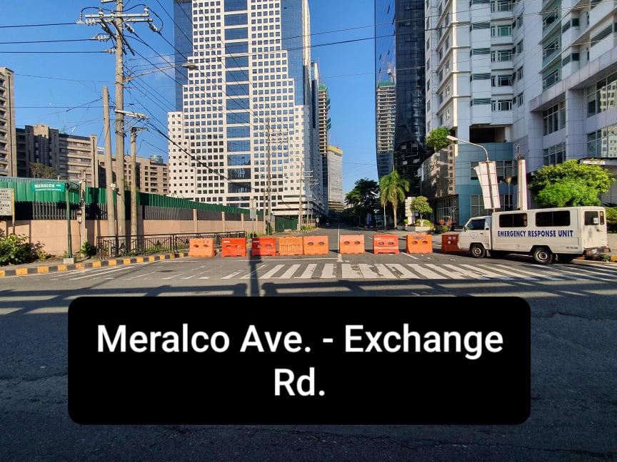 bsapasig's tweet photo. The following roads in AREA 1 of Ortigas Center CBD, @bsapasig are TEMPORARILY CLOSED during MECQ. π‘
β San Miguel Ave. - Exchange Rd.
β Meralco Ave. - Exchange Rd.
β St. Josemaria Escriva Drive - Shaw Blvd.
#BeatCOVID19 #StaySafeBSA https://t.co/vR5y8o7E0O
