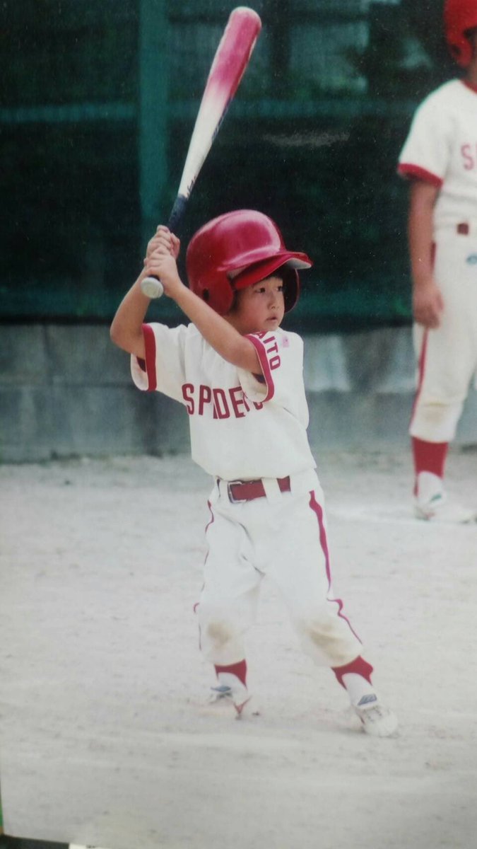 BaseballK0517's tweet photo. 今日で20歳になりました。
これからも野球も遊びもめっちゃ頑張ります！
#誕生日の1日前の方がテンション上がる https://t.co/kb00WegnKH