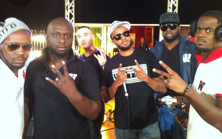 rapextract's tweet image. « Nouveaux textes, donc nouvelle casquette imbibée de sueur »