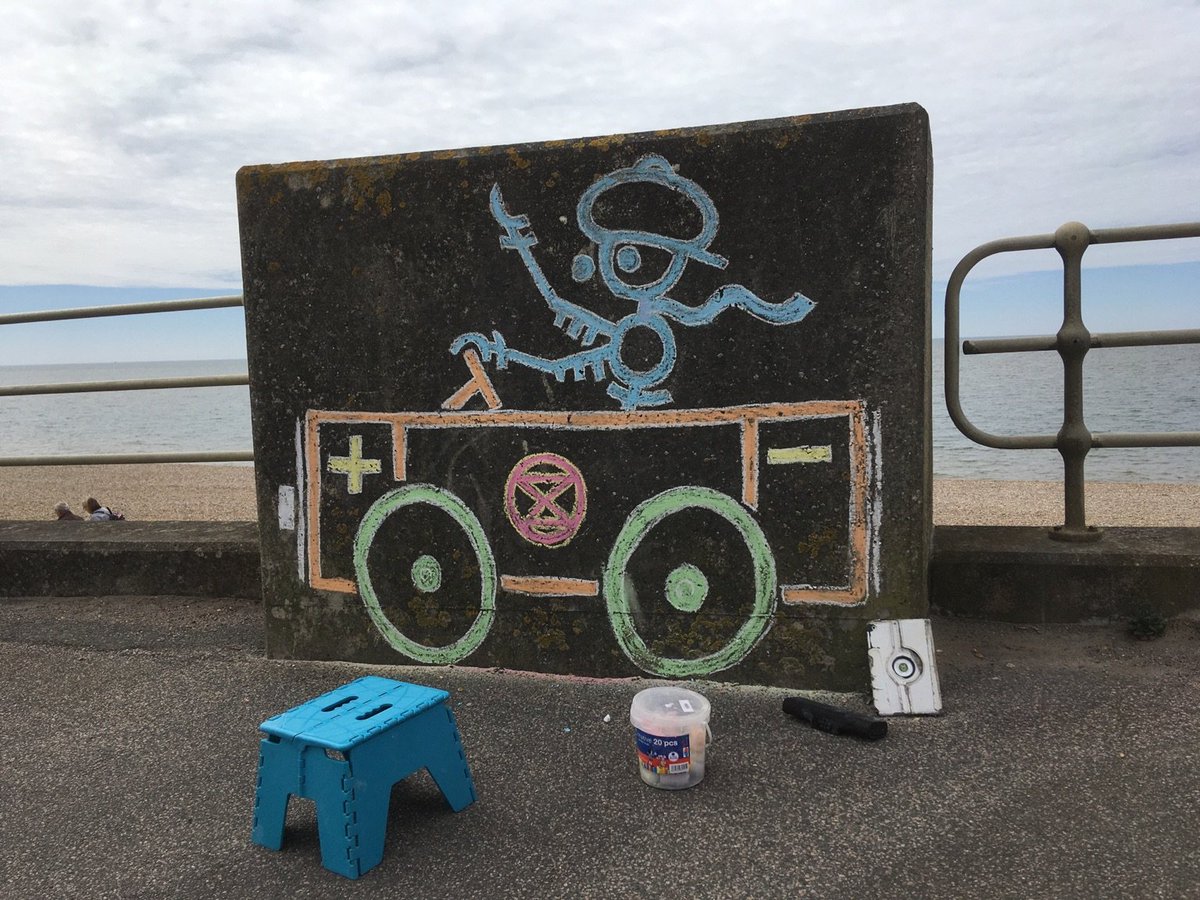 XrLewes's tweet photo. Be like #Seafords #CrazyChalkRebel, invest in #GreenEnergy, make a #PositiveChange, start a #JustRecovery and #ChargeHead to a cleaner more sustainable future.
#NoGoingBack
@DivestEast
@thepathuk https://t.co/1uX0rU9xAa