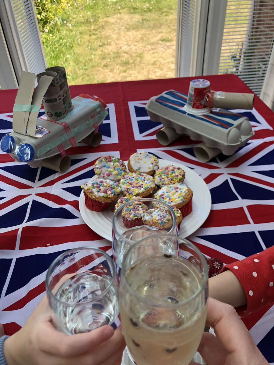 Baxter80Terri's tweet photo. @birkdaleprimary A few pics from last weeks VE Day challenge from Olivia and Evie Baxter.. https://t.co/UwEZPf0Sy0