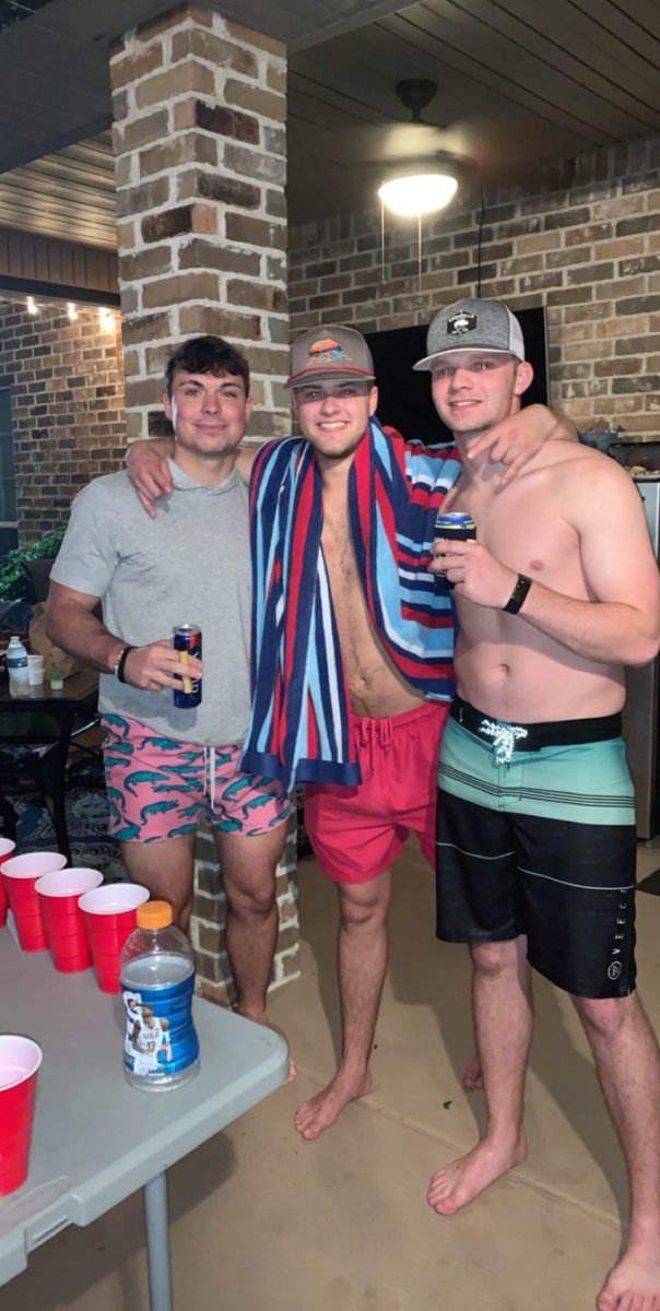 Thompson98Jake's tweet photo. Saturdays are for the boys @trent_forse @LilyquistJustin https://t.co/WY5P9axa1N