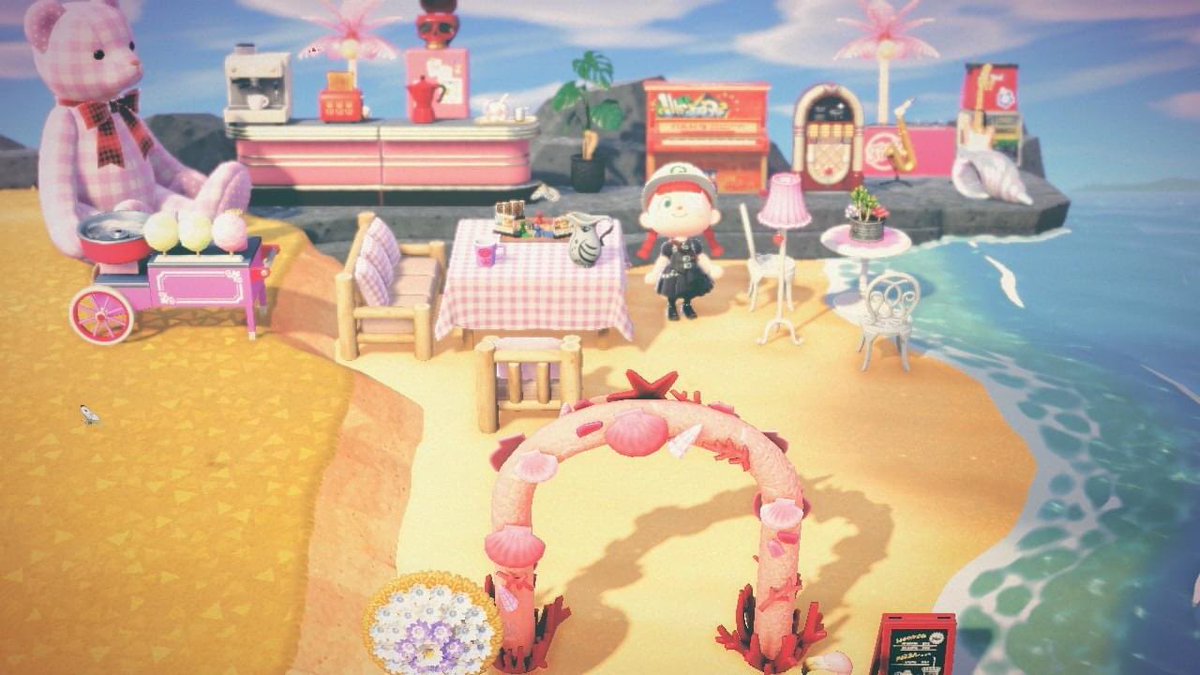 Faye05682698's tweet photo. Pink cafe by the sea 🐙 #AnimalCrossingNewHorizons #animalcrossingde https://t.co/JB5T5pAOJG