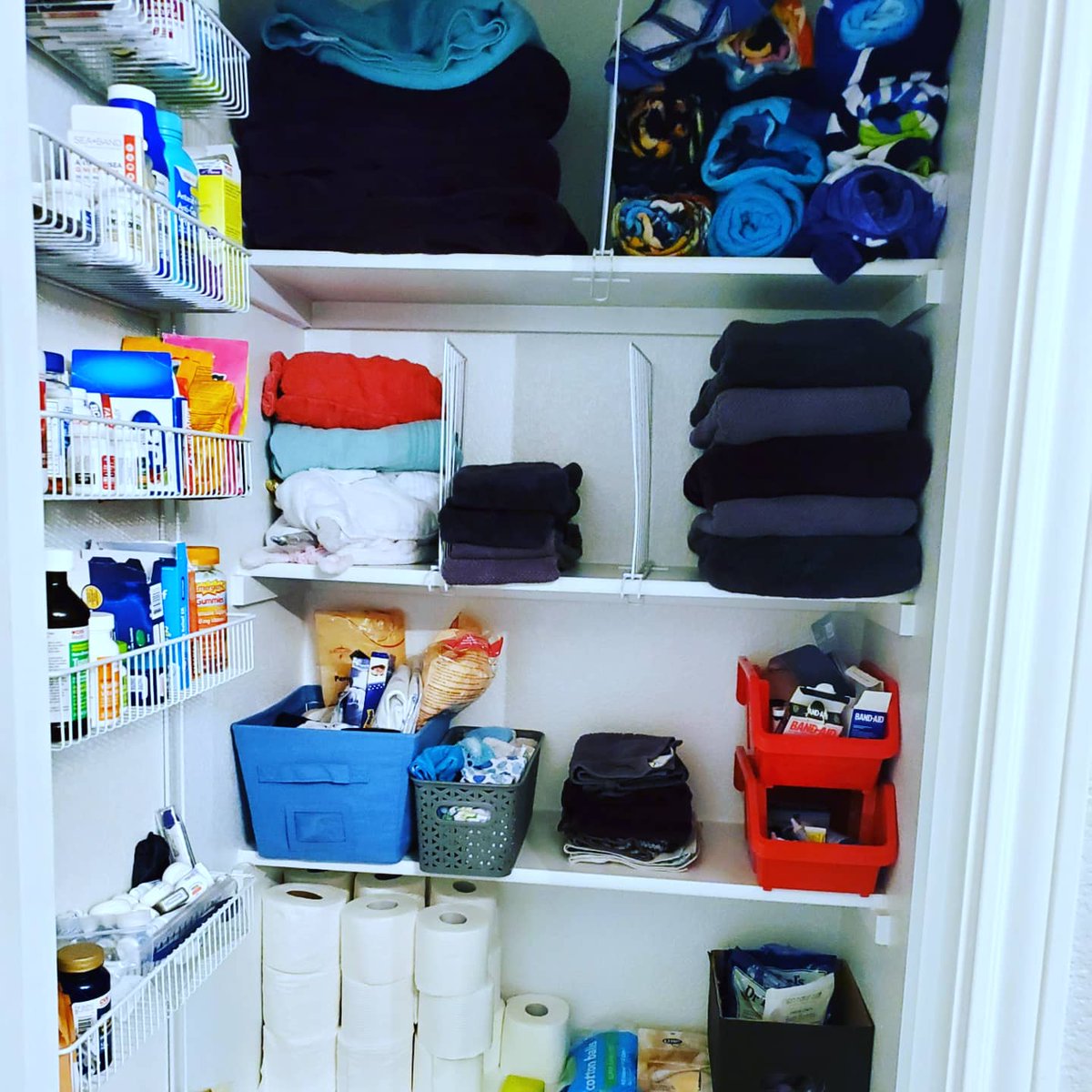 wildegeeks's tweet photo. Y'all, we finally organized our linen closet. It had gotten out of control and sad. Now look! I forgot to take a before shot. Oops!
.
.
#organization #satisfying #closetorganization #linenclosetorganization #linencloset #satisfyingorganization #declutter #closetdeclutter https://t.co/6uRu3ZnfMm