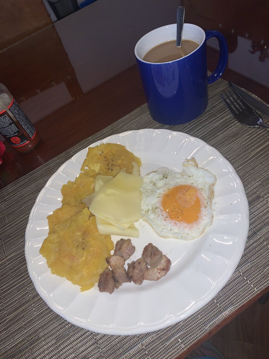 tetijch's tweet photo. No es la mejor foto, pero les aseguro que es un desayuno de campeones ππ»π€© #missingEcuador πͺπ¨π https://t.co/mBiXbkQAUD