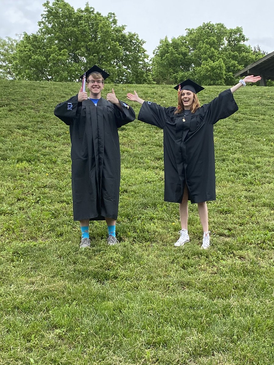 SOpskar's tweet photo. KU grads!   They did it !!! Congratulations and Rock Chalk!!!
Kaylie, Spencer, and Becky #KUgrads https://t.co/Kg3nwTudBI