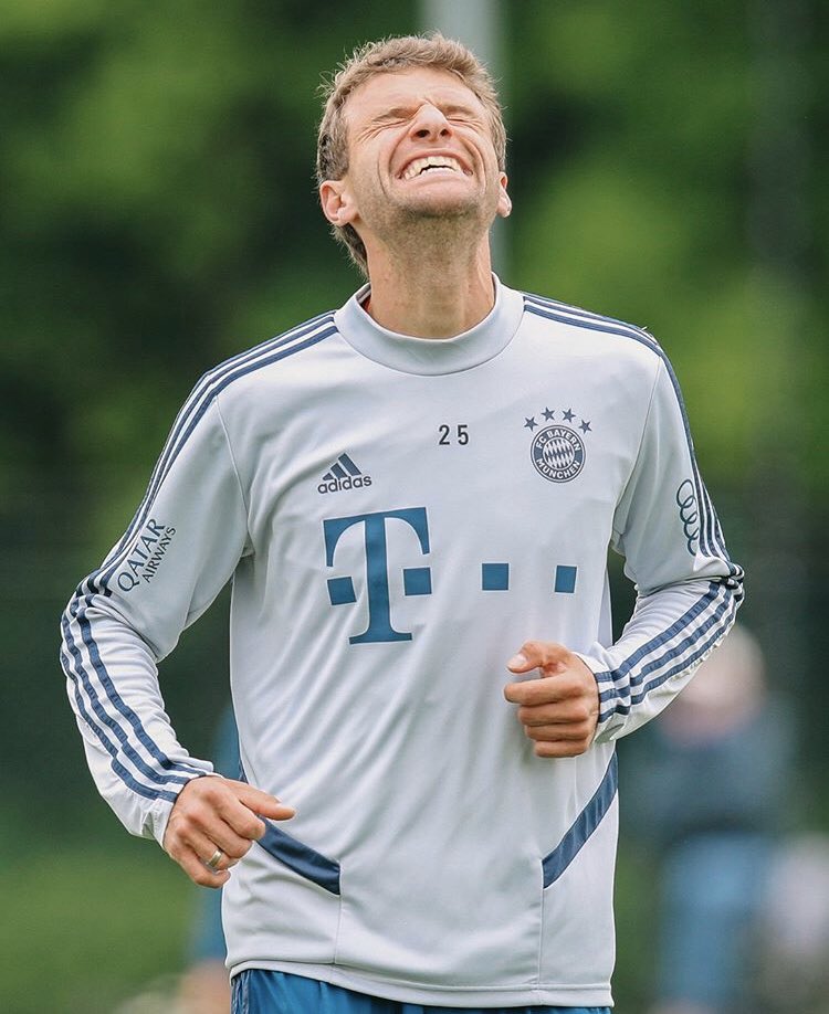 melvinbrown_of's tweet photo. Anulado @esmuellert_ pero ahora cae el primero de mi querido @FCBayern
#MiaSanMia
#TLPECQMF 🦍🙏🏿
@AMFproMX
@LeyendasLa 🚂🚃🚃
#generandorecuerdos
#todossomosmelvin
#mividaesmia
#chulocoquetoydiscutido
#stakaBrown
#MarineroBrown
#elguapoBen #lamole
#Sastre #Moises https://t.co/atvN0uYPz4