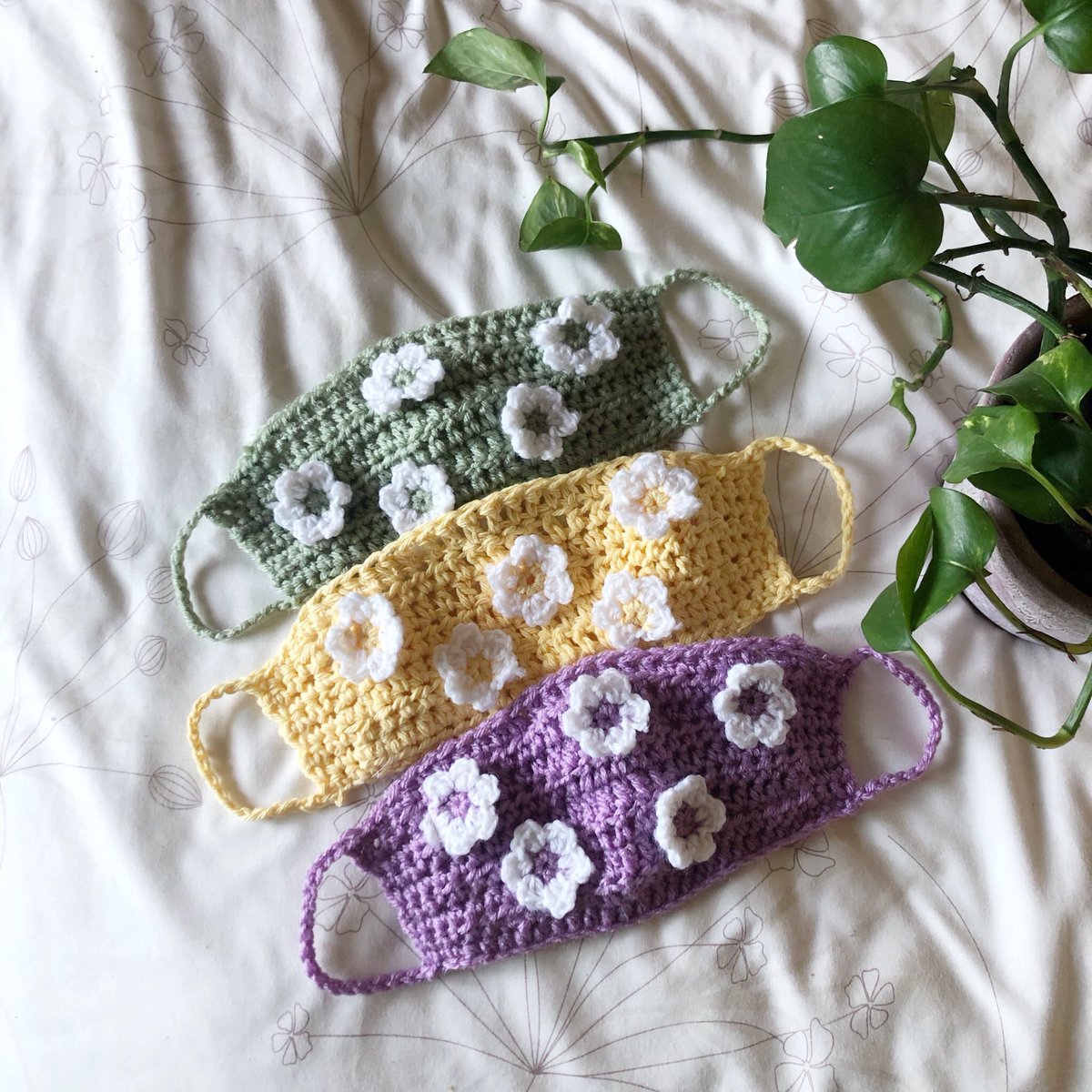 earthlywoven_'s tweet photo. giveaway ✨🌼🌿
winner will get one of these cute face masks in their color choice 💕

to enter:
-follow me (@earthlywoven_)
-retweet this
-tag a friend (each tag = 1 entry)
extra if you follow my insta earthlywovencrochet 
ends 5/25 💛 https://t.co/FDsFswX9bs