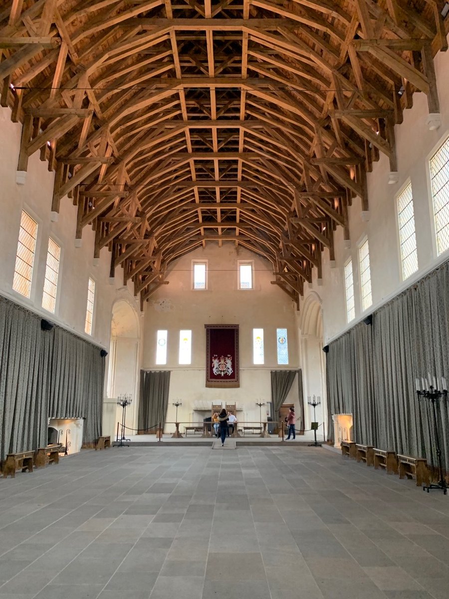 stirlingcastle's tweet image. The hammerbeam roof is one of the highlights of our Great Hall. 

When then hall was completed for James IV in 1503, it was lit by high windows. A pair of projecting full-length bay windows gave prominence to the south end of the hall where the king and queen sat.