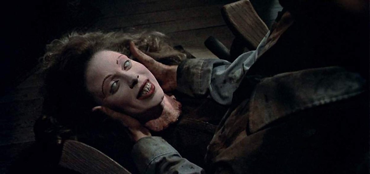 HorrorAddictX's tweet photo. Decapitated talking heads https://t.co/oddDRDyJVK