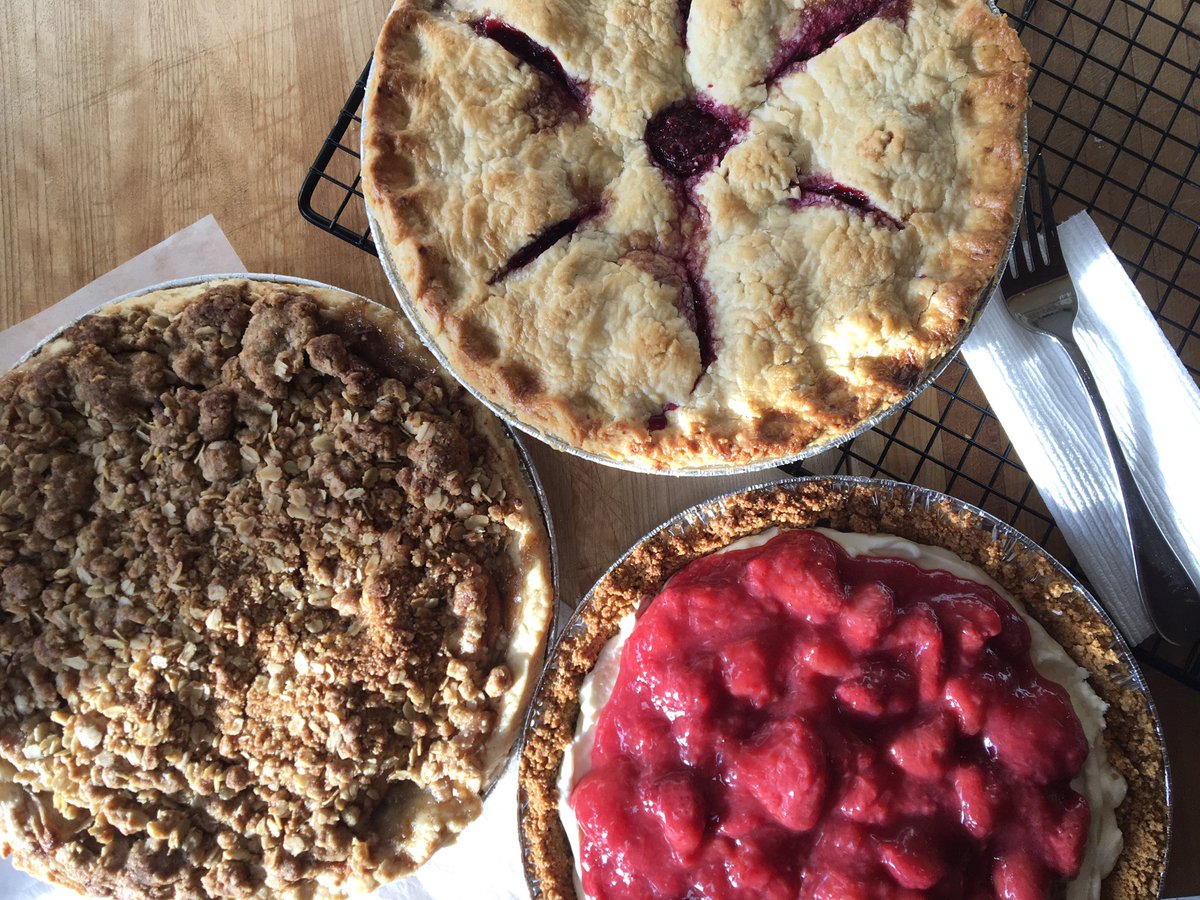 Have We shown you our pies? Amazing! 😘 #coconutcreampie #bananacreampie #dutchapplepie #raspberrypie #strawberrycheesepie #makeawishcakes #andbakes