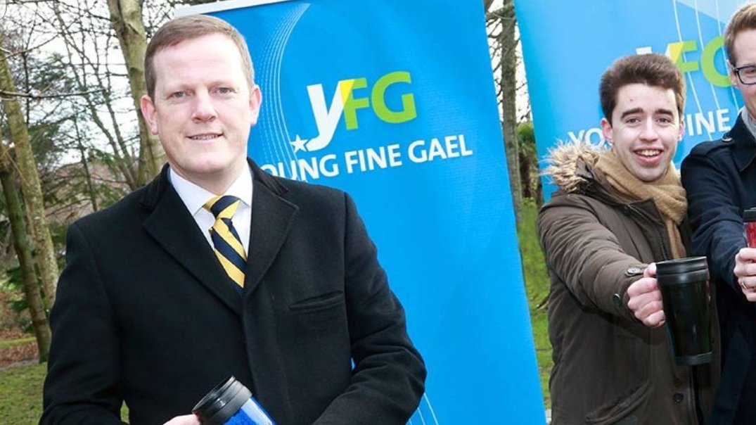 Andrew Ralph pictured with Fine Gael TD  @AlanFarrell. Can Mr Farrell please public state his disgust at these comments ?