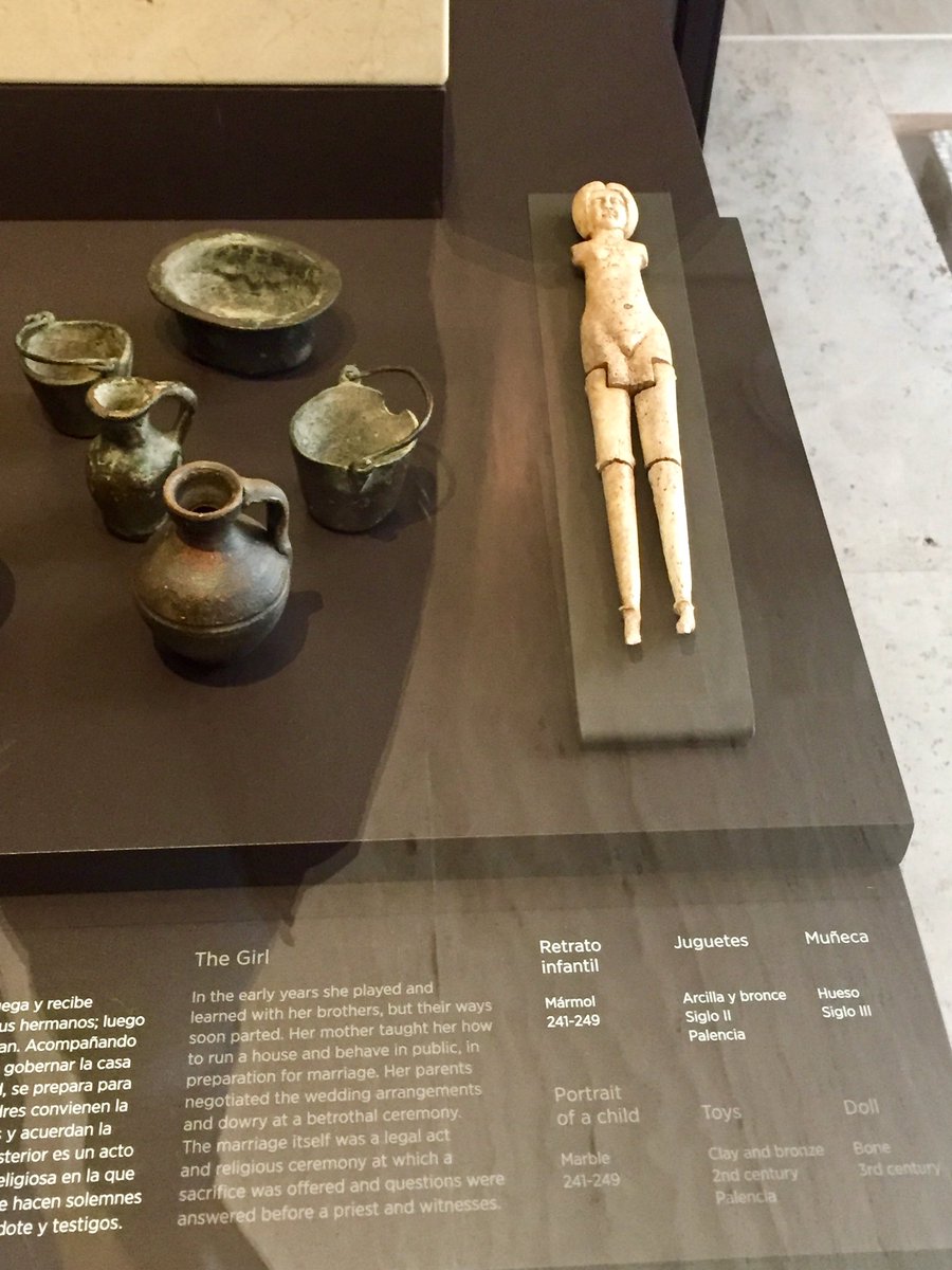 A favourite of mine from the Museo Arquelogico Nacional in Madrid: a Roman period articulated bone doll. I will be posting more on the bone dolls from #Duraeuropos, my particular area of research, on Day 54. #MuseumsUnlocked @profdanhicks