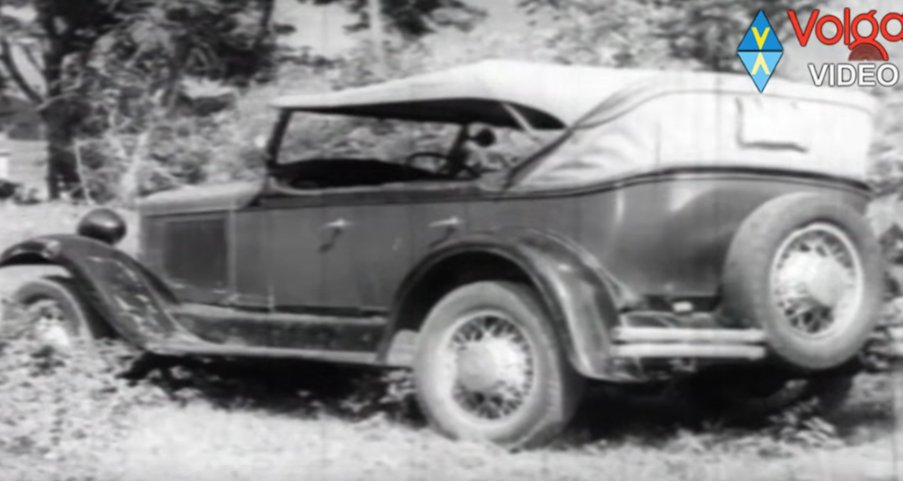 An obscure movie named Iddaru Pellalu (1954) starring NTR during his non star days.Featured two soft top 1930 Ford Model A Phaetons!