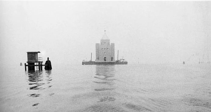 I have just been pointed towards this 1992 episode of Lovejoy, "Highland Fling", by  @robotmaths which I can only assume was what inspired Aldo Rossi to create Theatre of the World!