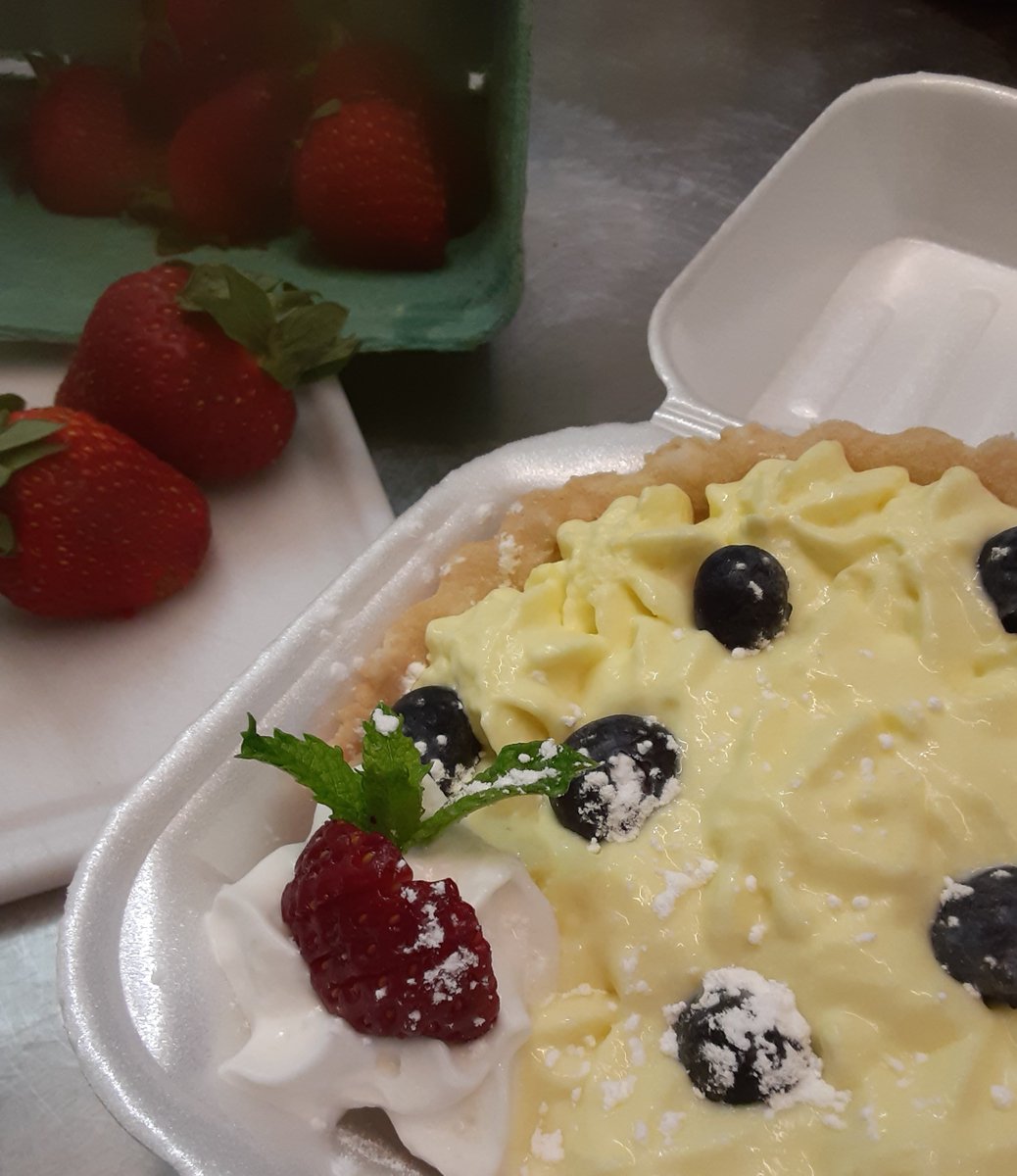 TheBurkeManor's tweet image. Smith Farm strawberries &amp;amp; broccoli were amazing on our 
 Lemon tarts and the Flounder &amp;amp; Salmon - two of our most popular curbside dishes this week. #smithfarm #burkemanor #gibsonville #foodies #strawberries
