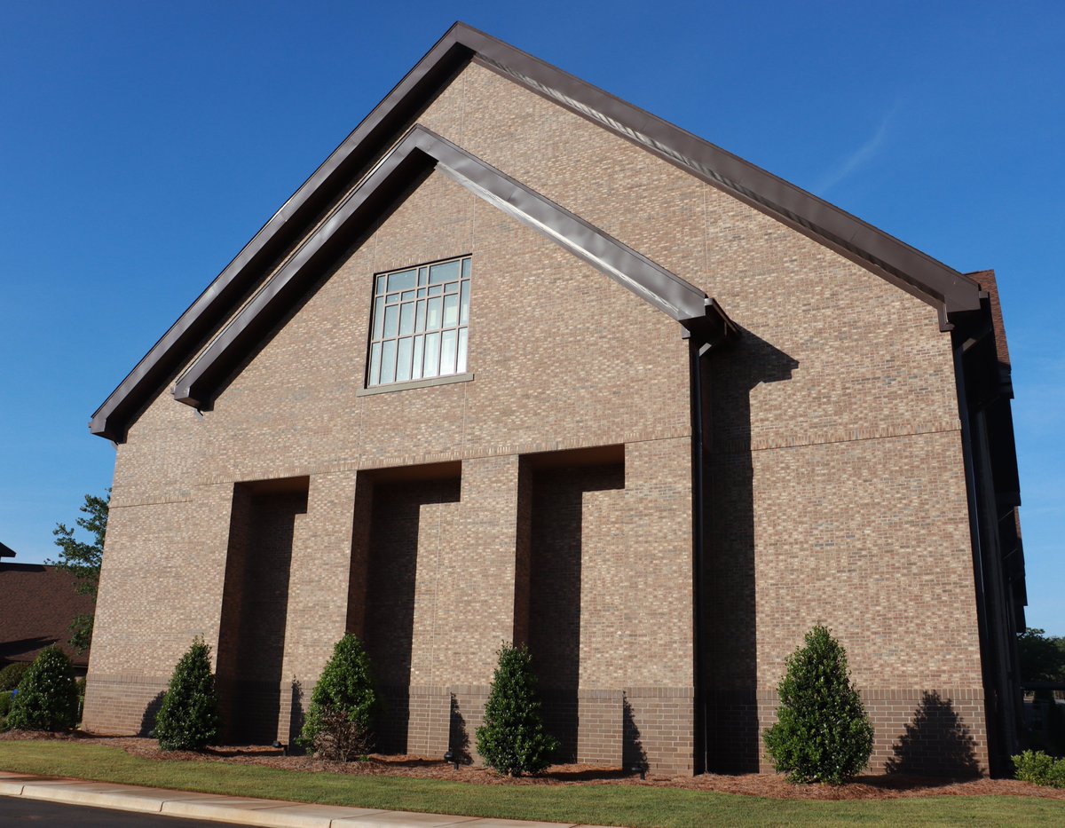AdventUMC_SC's tweet photo. It's a beautiful Sunday morning around the Advent campus, and we can't wait to worship with you online this morning! Online worship times are 9:00 am and 10:15 am. You can watch by visiting our website at https://t.co/jXv4D5aGm7. https://t.co/eiqv66EXzL