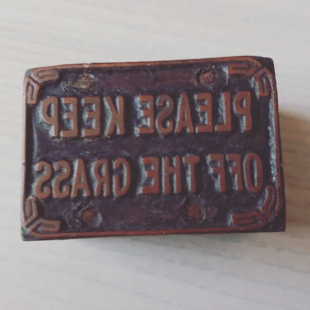 Jim__Creed's tweet photo. PLEASE KEEP OFF THE GRASS 
Letterpress printing block
What do you think?
I'll selling a few #vintage letterpress printmaking blocks on #ebay 
#letterpressprinting #letterpress #keepoffthegrass #print #printmakingprocess #printmaking #printmakingart #printblock #prints #artprints https://t.co/N74zHW29E1