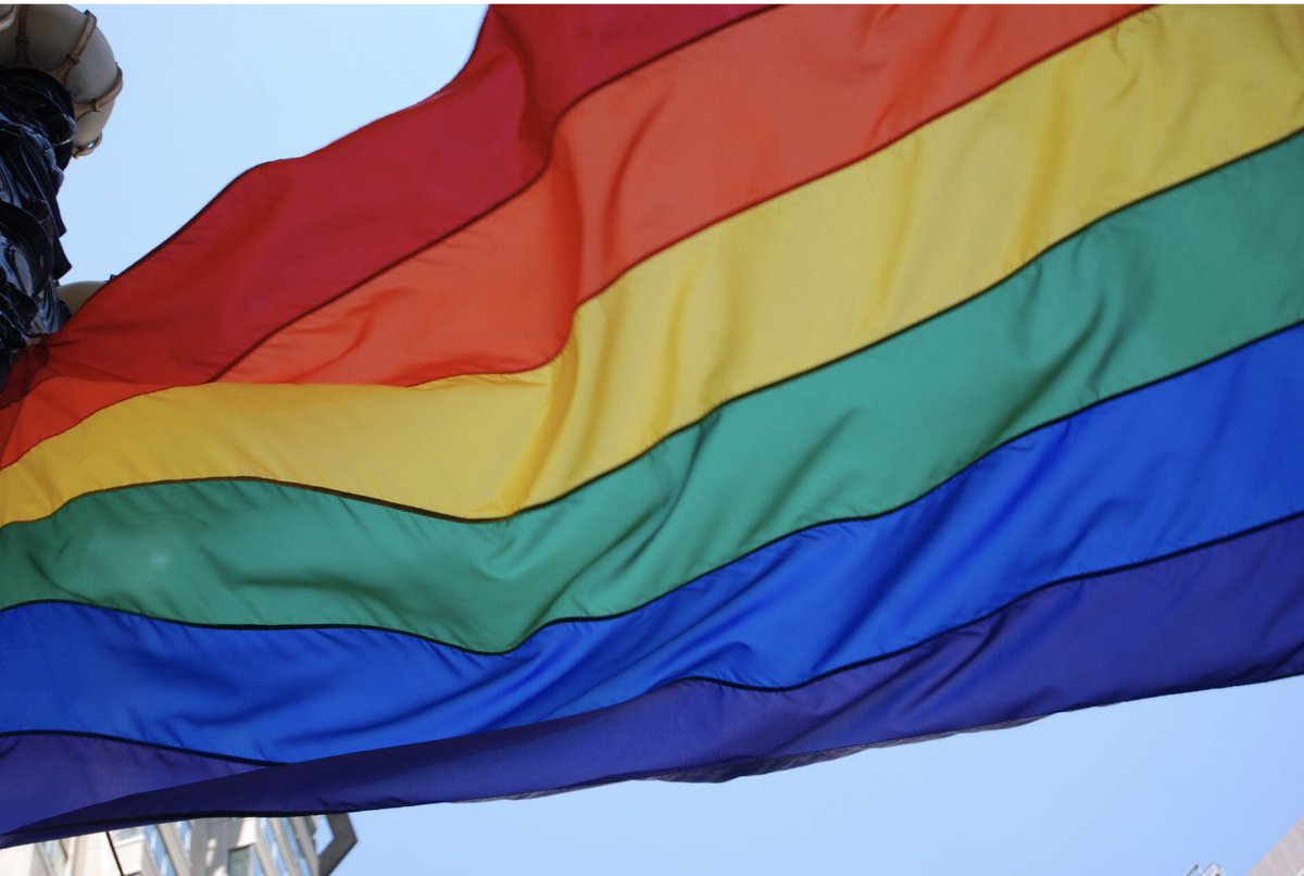 ondasnomadas's tweet photo. Hoy se conmemora el #DiaContralaLGTBIfobia 

Celebramos que desde hace 30 años la homosexualidad dejó de ser tratada como una enfermedad mental por la OMS🏳️‍🌈

Y seguimos luchando por eliminar cualquier estigma derivada de nuestra sexualidad e identidad de género💜 https://t.co/607VLt7ajN