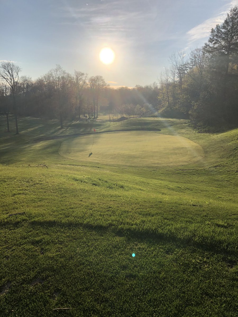 Atw_8893's tweet photo. Two rounds in the books. Beautiful morning at @whiskyrun! Great playing at the friendliest course in #Niagara. Great job of keeping golfers and staff safe and course in great shape! #golf #golfisback https://t.co/KY3o8Vr1vN
