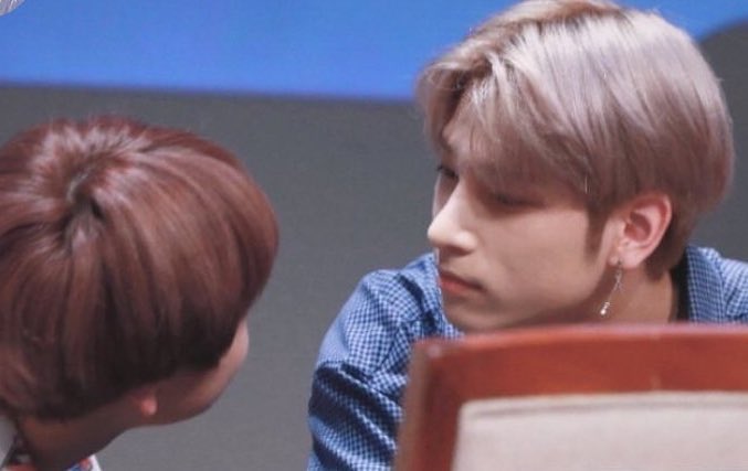 forinjunie's tweet image. mau makasih banget sama orang ini. udah jagain dohyon, udh sayangin dohyon, udh masakin dohyon, udh anggep dohyon kaya ade nya sendiri, udah bayiin dohyon, udh perhatian sm dohyon, gatau lagi kalo gaada kamu gyul,  Dohyon bakalan kaya gimana