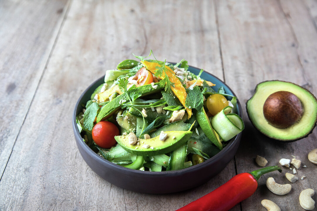 foodkarmaapp's tweet photo. Order yummy salads that deliver freshness to your soul from The Roost Rotisserie – now available on the #FoodKarmaApp. We are so excited to have you on board! Welcome to the FoodKarma tribe. 🧡 https://t.co/UWAA2UJYuE https://t.co/dlzLMyQ7y3