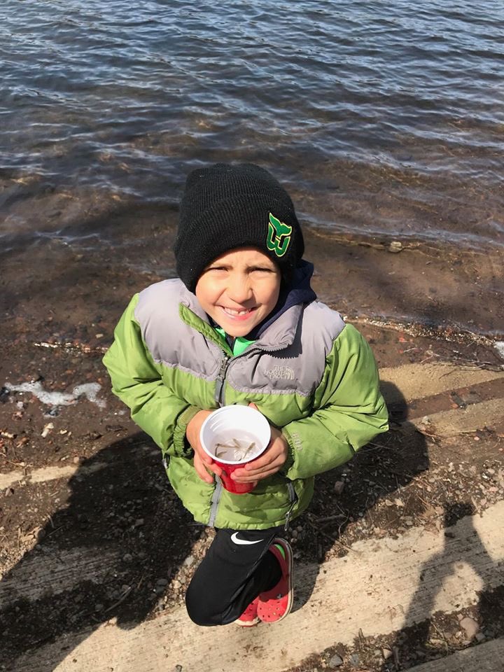 ProctorRails's tweet photo. Mrs. Moore’s 7th grade students participated in #mntroutintheclassroom program! They successfully raised the trout from eggs!  Since students were unable to release them, Mrs. Moore’s sons were happy to help out! The trout were released in Clearwater Lake.🐟🐟🐟

#RailStrong https://t.co/YtAhY69fyt