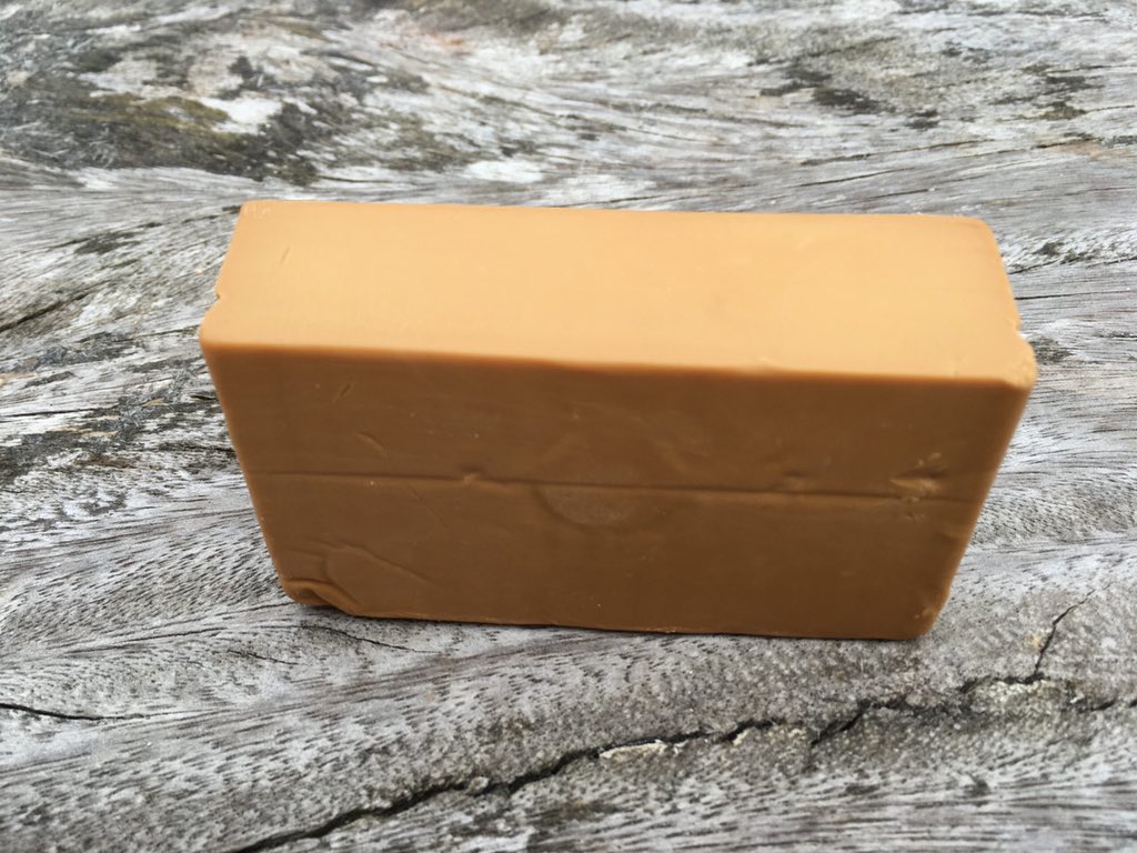 PangCheeseShop's tweet photo. One of our neighbours is from Norway and so to celebrate Norwegian Constitution Day we’ve shared our favourite ‘brown cheese’ with the rest of our street 👍🏻 #Gjetost #SyttendeMai https://t.co/7vW1KcLqmK