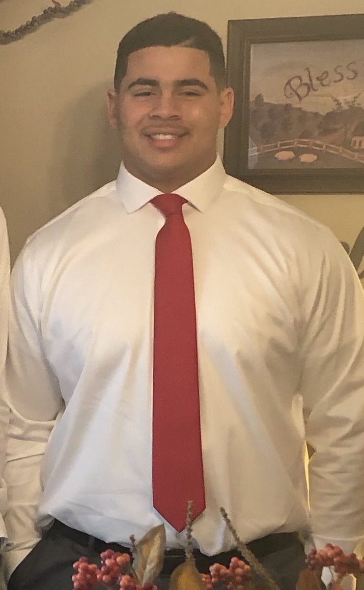 HemannShelley's tweet photo. HAPPY GRADUATION DAY 🎓 The weather is NOT going to ruin our celebration on your accomplishments today. I love you and you have made me really proud!! Today is your day!
#2020SENIORSTRONG @Big_Steve5030 https://t.co/6tEe5MSfhJ